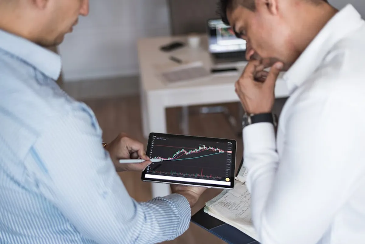 How to Explain Technical Products to Non-Technical Buyers